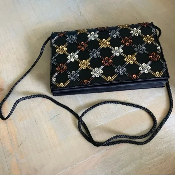 Edgy Black and Gold Skull Clutch - Picture 5 of 5